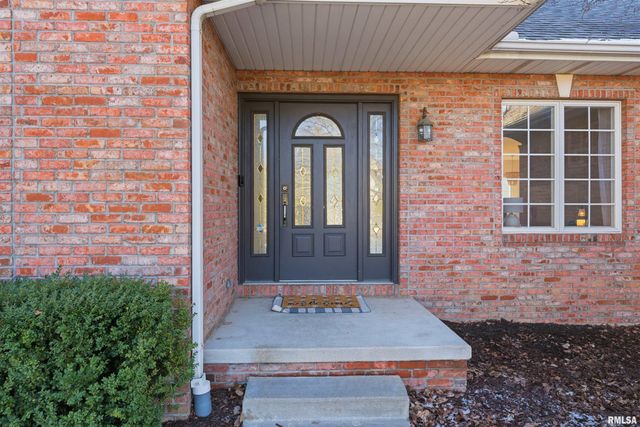 6010 W WOODBRIDGE Place, Peoria, IL 61615