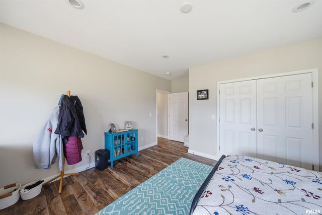 6010 W WOODBRIDGE Place, Peoria, IL 61615