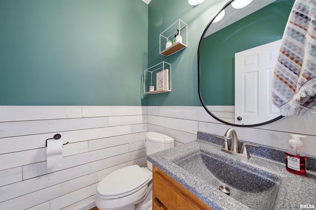 6010 W WOODBRIDGE Place, Peoria, IL 61615