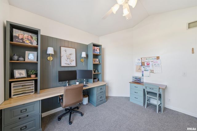 6010 W WOODBRIDGE Place, Peoria, IL 61615