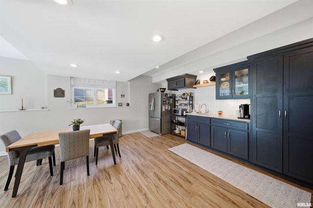 6010 W WOODBRIDGE Place, Peoria, IL 61615