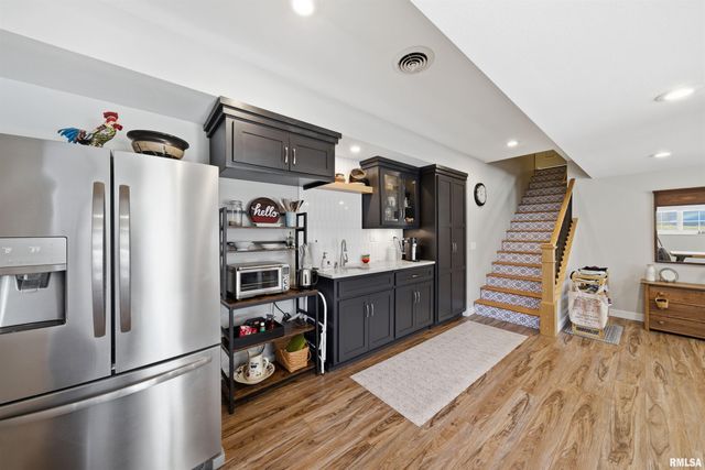 6010 W WOODBRIDGE Place, Peoria, IL 61615