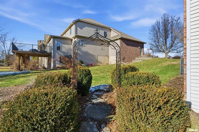 6010 W WOODBRIDGE Place, Peoria, IL 61615