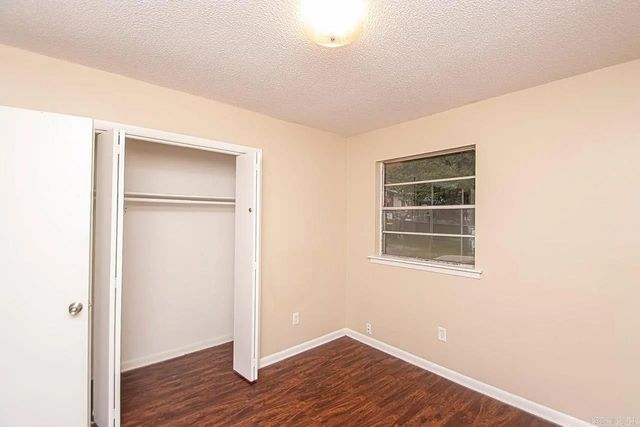 17 Compass Point St Point, Sherwood, AR 72120