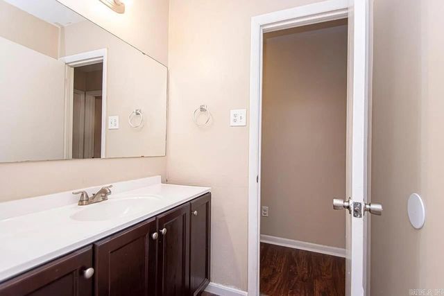 17 Compass Point St Point, Sherwood, AR 72120