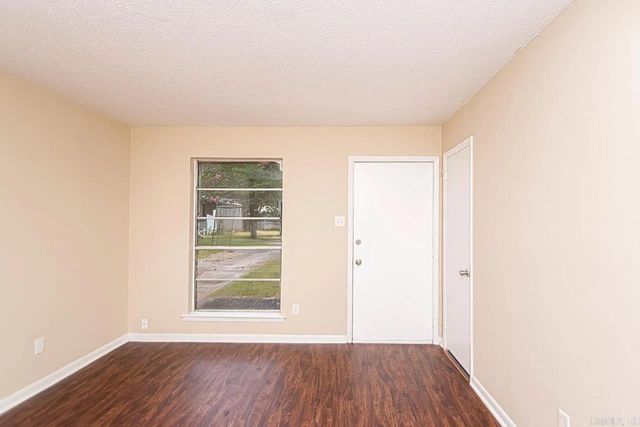 17 Compass Point St Point, Sherwood, AR 72120