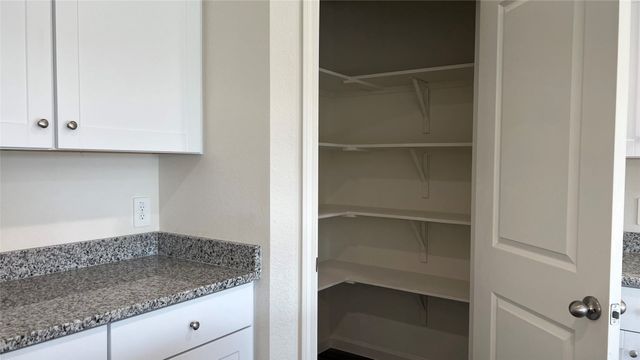 702 Camden Drive, Lavon, TX 75166