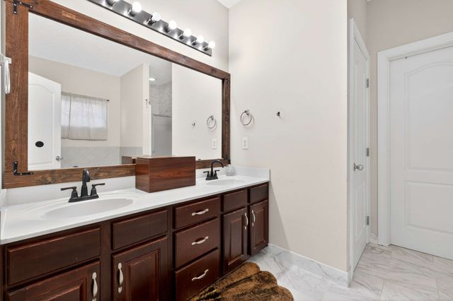 7336 Sugarloaf Dr, Nashville, TN 37211