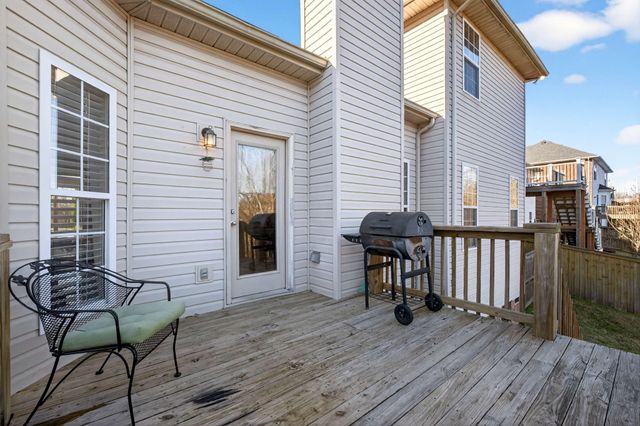 7336 Sugarloaf Dr, Nashville, TN 37211