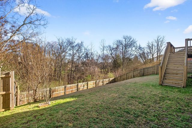 7336 Sugarloaf Dr, Nashville, TN 37211