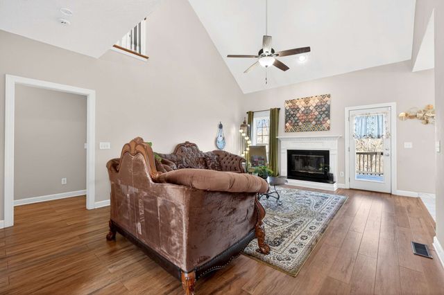 7336 Sugarloaf Dr, Nashville, TN 37211