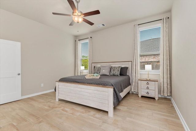 17814 Tree Of Heaven, Conroe, TX 77385