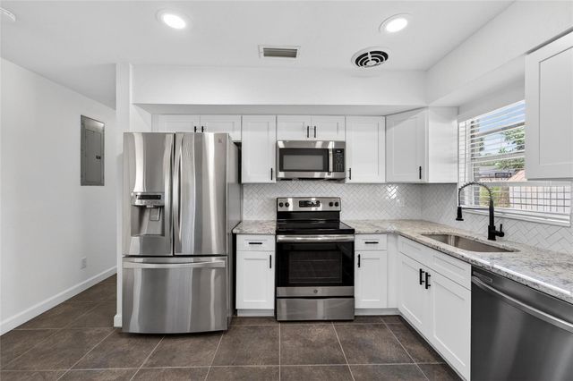 314 COUNTRY CLUB DRIVE, Oldsmar, FL 34677