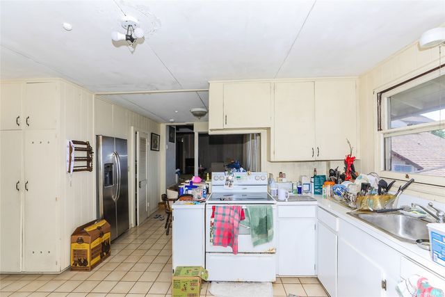 2505 Peter Street, Honolulu, HI 96816