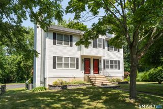 10 Clancy Road, Branford, CT 06405