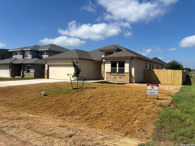15623 Fair Ln, Selma, TX 78154