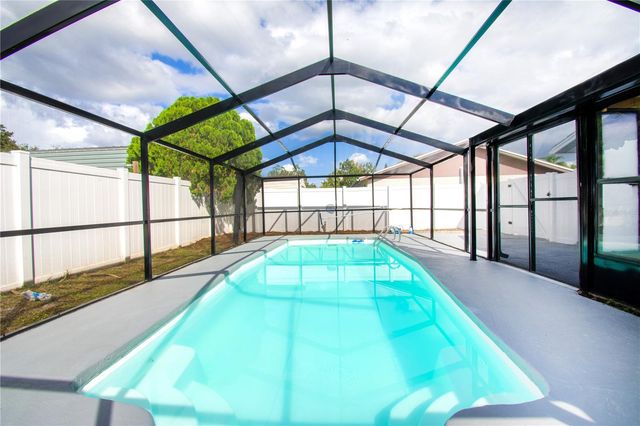 9409 LONSDALE COURT, Tampa, FL 33615