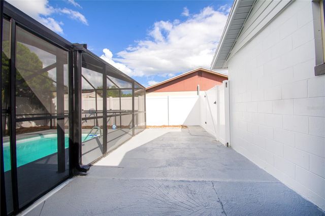 9409 LONSDALE COURT, Tampa, FL 33615