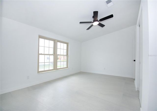 9409 LONSDALE COURT, Tampa, FL 33615