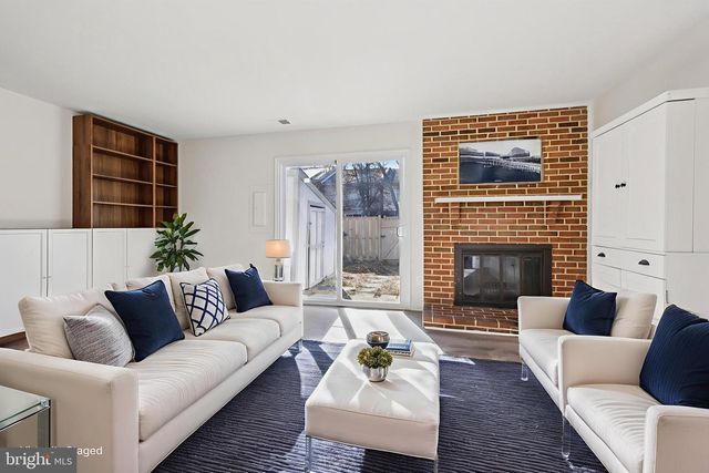 601 CLEARWATER CT, Herndon, VA 20170