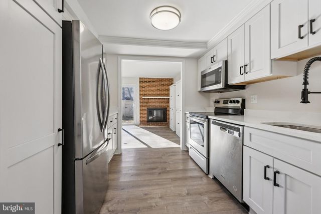 601 CLEARWATER CT, Herndon, VA 20170