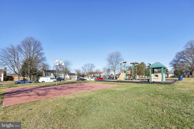 601 CLEARWATER CT, Herndon, VA 20170