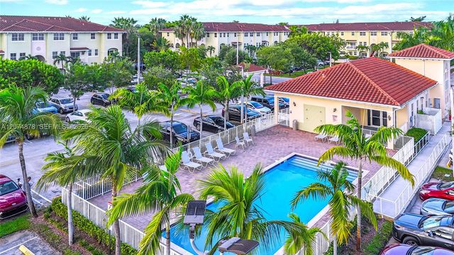260 NW 109th Avenue 204, Miami, FL 33172
