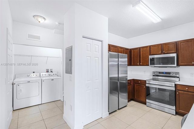 260 NW 109th Avenue 204, Miami, FL 33172