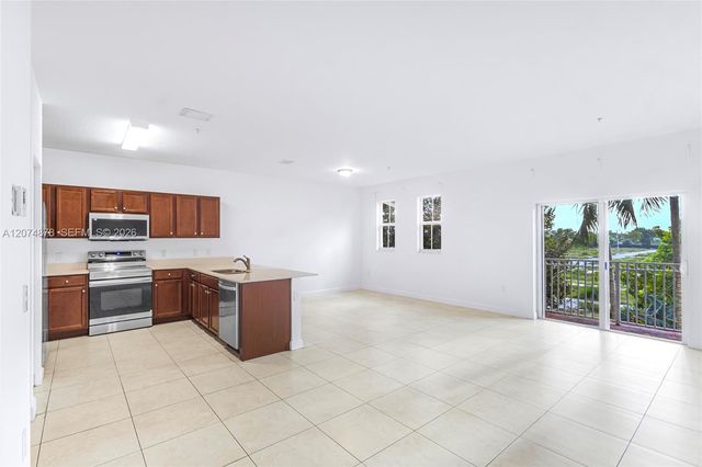 260 NW 109th Avenue 204, Miami, FL 33172