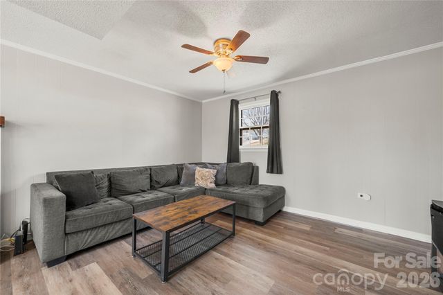 207 Buckskin Drive, Gastonia, NC 28052