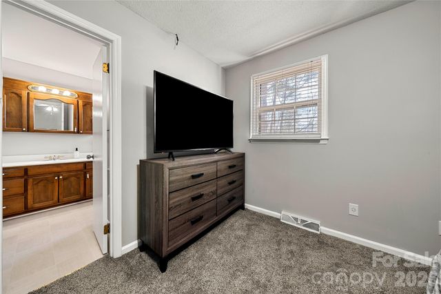 207 Buckskin Drive, Gastonia, NC 28052