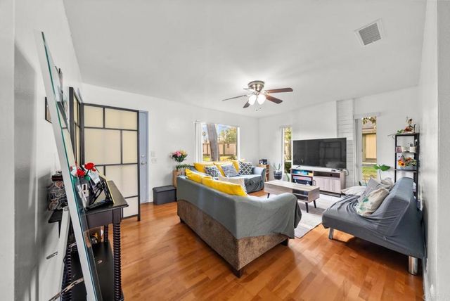 10541 Caminito Pollo, San Diego, CA 92126