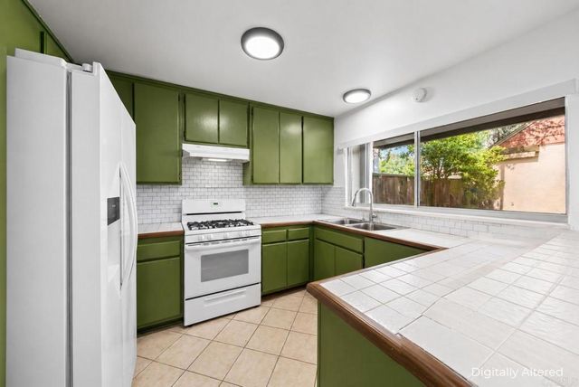 10541 Caminito Pollo, San Diego, CA 92126