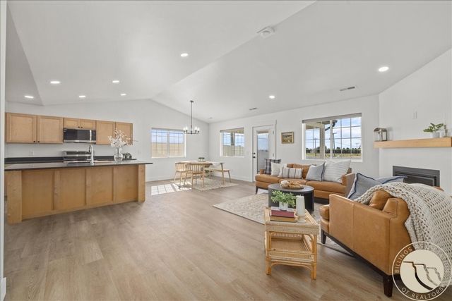 5422 Apple Rose LANE, Billings, MT 59106