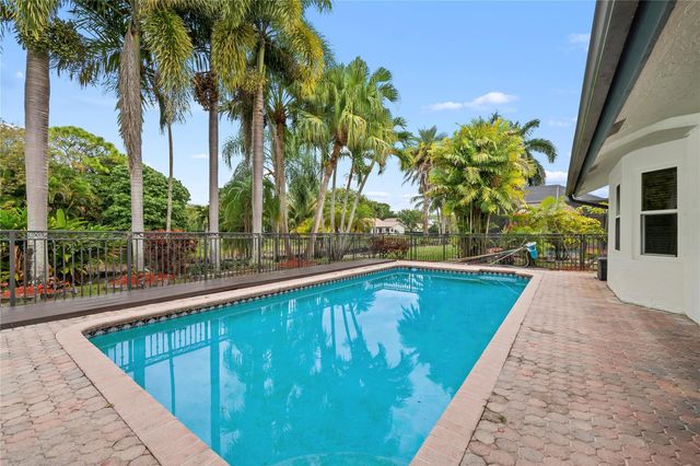 5321 NW 89th Drive, Coral Springs, FL 33067