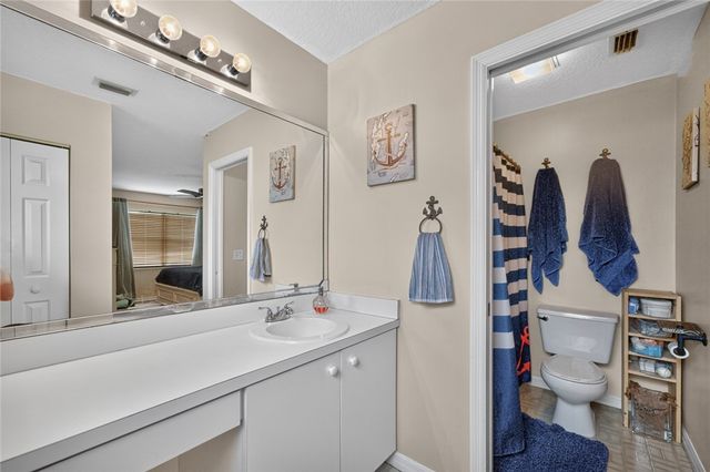 2056 16th Avenue SW, Vero Beach, FL 32962