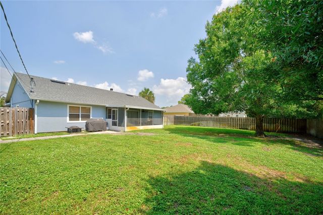 2056 16th Avenue SW, Vero Beach, FL 32962