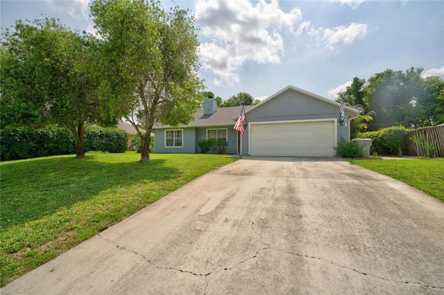 2056 16th Avenue SW, Vero Beach, FL 32962