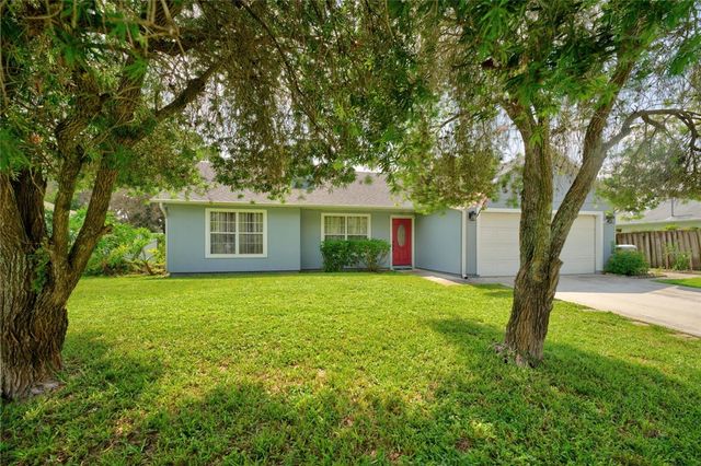 2056 16th Avenue SW, Vero Beach, FL 32962