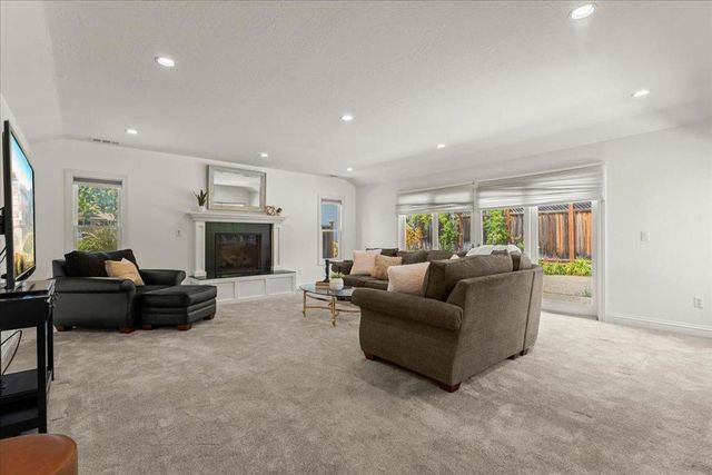 20675 Verde Vista Lane, Saratoga, CA 95070