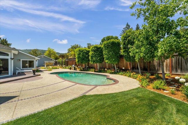 20675 Verde Vista Lane, Saratoga, CA 95070