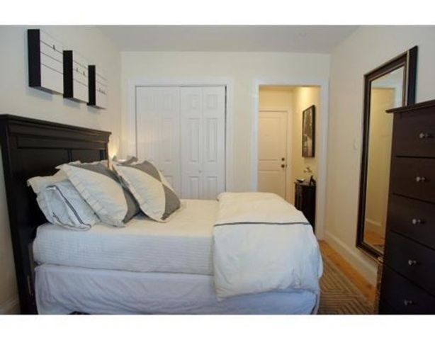 76 Commonwealth Ave 11, Boston, MA 02116