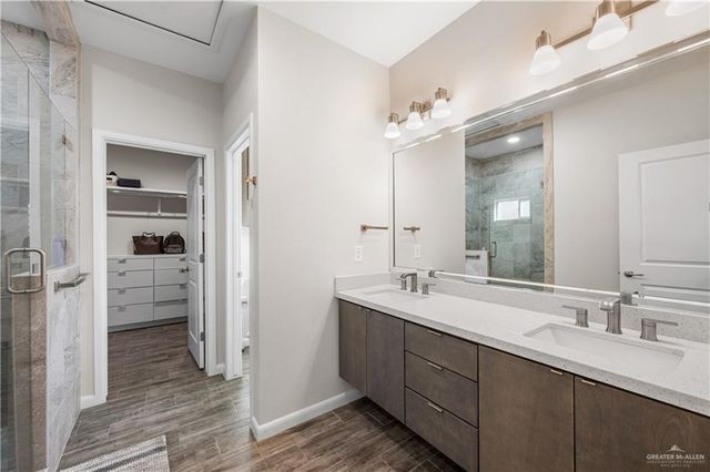 2610 E Bella Vista Avenue, Alton, TX 78573