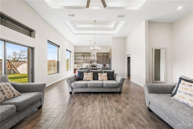 2610 E Bella Vista Avenue, Alton, TX 78573