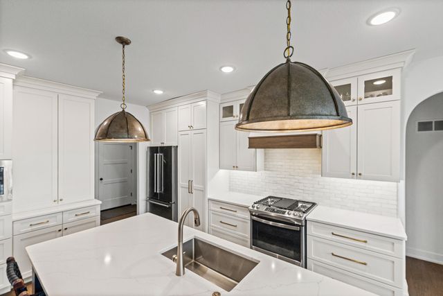 6501 PORTRUSH DR, Columbia, MO 65201