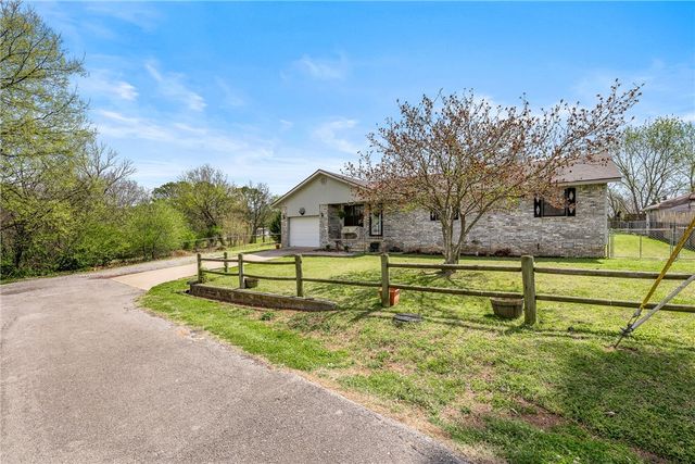 41 Pittman Street, Farmington, AR 72730