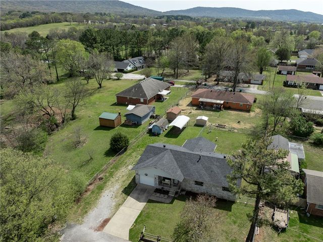 41 Pittman Street, Farmington, AR 72730