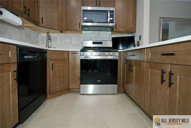 228 Pennsylvania Way, North Brunswick, NJ 08902