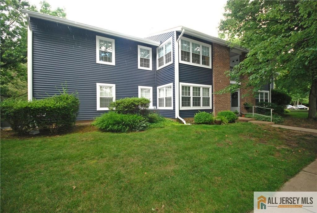 228 Pennsylvania Way, North Brunswick, NJ 08902