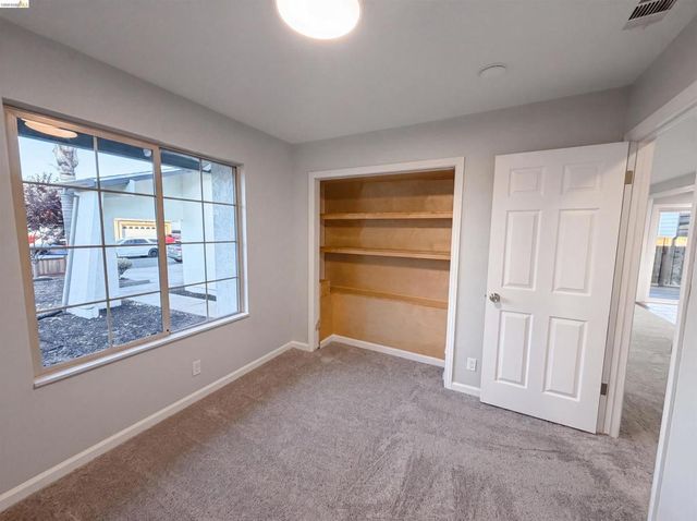 112 Aster Ct, Hercules, CA 94547